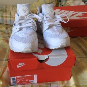 All white 9.5 Nike haurache